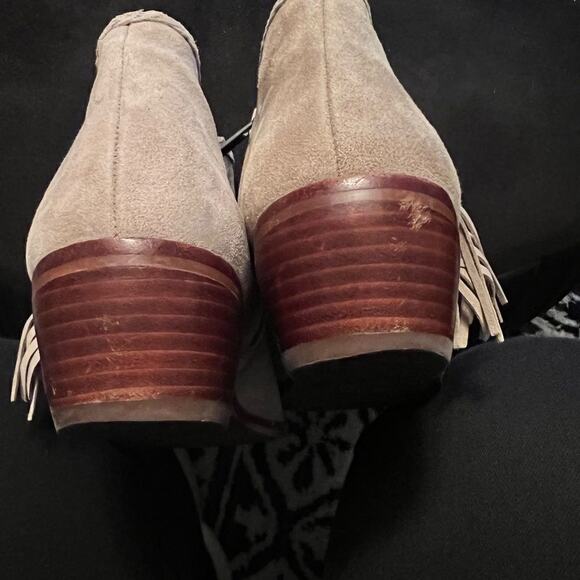 Sam Edelman boots Paige fringe bootie suede greige ankle stacked heel Sz 7.5 - Picture 12 of 13